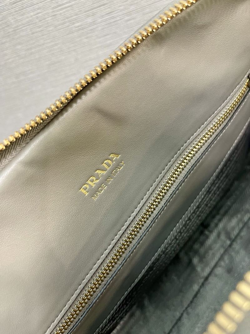 Pra*a top handle bags